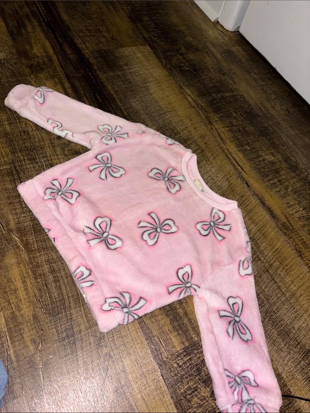 One Step Ahead Pink Plush Bow Print Sweatshirt